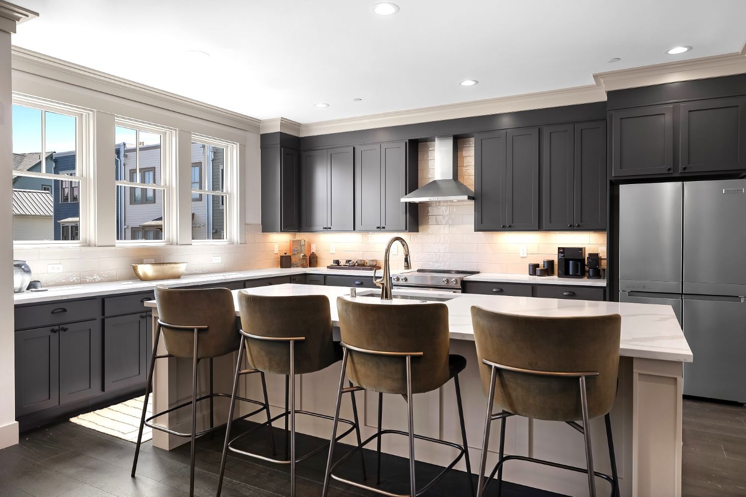 711 Condo B