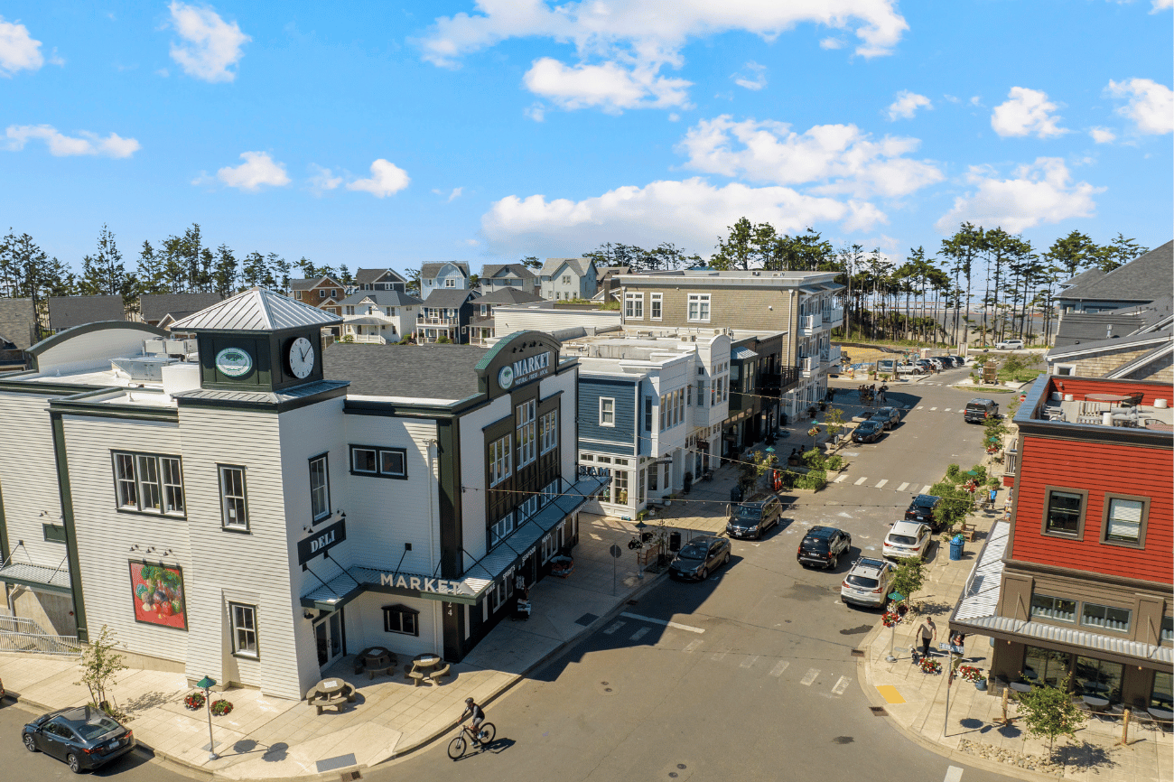 Town Center Shops & Restaurants are a one-minute walk from The Uplift