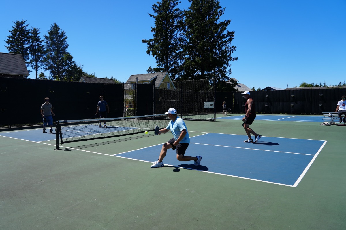 Farm District Tennis Courts