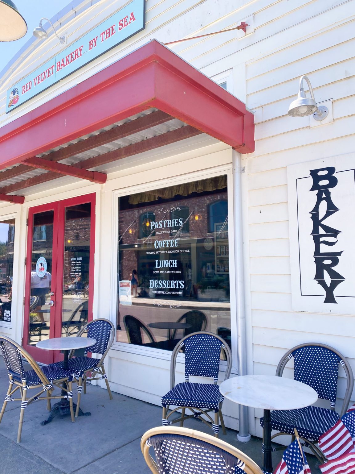 Red Velvet Bakery by the Sea