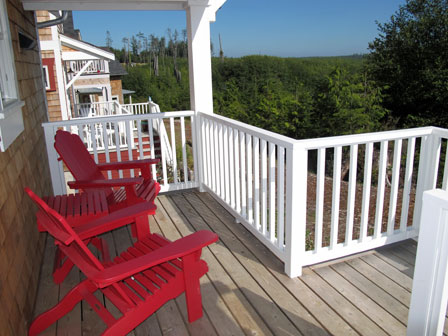 Kays Cottage porch overlooking trees