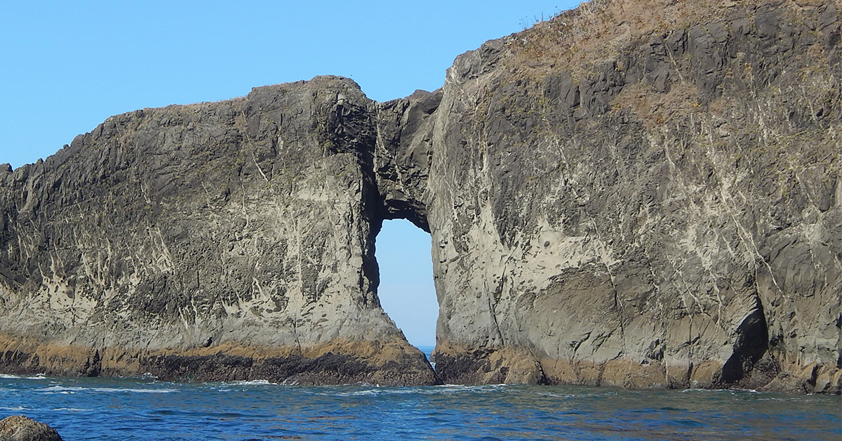 Arch at north end of Second Beach